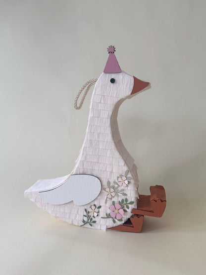 🦢 Sitting Party Goose Piñata – Handmade Animal Piñata for Kids’ Birthdays, Spring Celebrations & Farm-Themed Parties